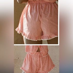 ISO!!! DOEN Luella short size medium or large!!